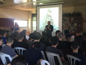 אוהד חמו מרצה בפני מגמת גיאוגרפיה